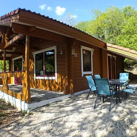 Des Bois - Piscine - Aire De Jeux - Draps * Mauroux (Lot)