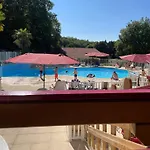 شاليه Des Bois - Piscine - Aire De Jeux - Draps *