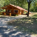 Chalet Des Bois - Piscine - Aire De Jeux - Draps