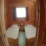 Des Bois - Piscine - Aire De Jeux - Draps *