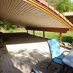 Des Bois - Piscine - Aire De Jeux - Draps 木屋 *