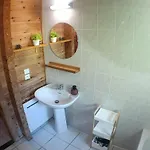 شاليه Des Bois - Piscine - Aire De Jeux - Draps
