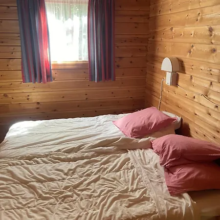 Chalet En Foret Piscine Aire De Jeux Draps *