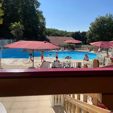 Шале Chalet En Foret Piscine Aire De Jeux Draps *