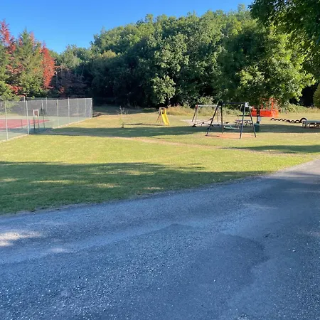 Шале Chalet En Foret Piscine Aire De Jeux Draps Mauroux (Lot)