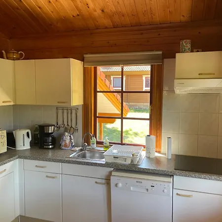 Chalet En Foret Piscine Aire De Jeux Draps *