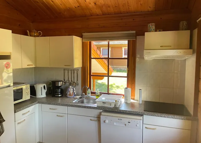 Chalet En Foret Piscine Aire De Jeux Draps *