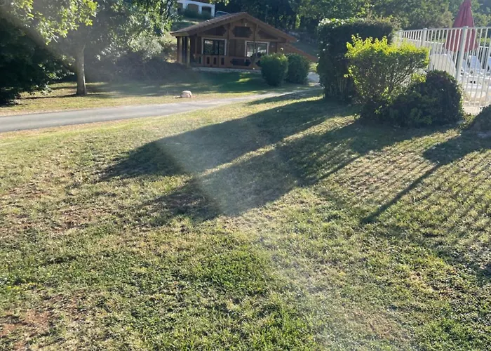 Chalet En Foret Piscine Aire De Jeux Draps *