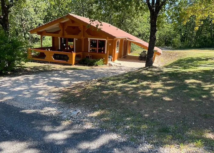 Chalet En Foret Piscine Aire De Jeux Draps